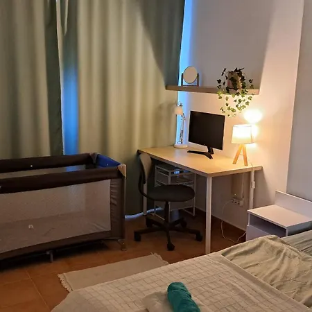 Widok Na Basen, Home-office, Wi-fi Gratis דירה